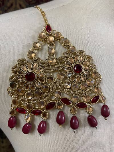 Luxury Bridal Necklace Set – Maroon & Gold