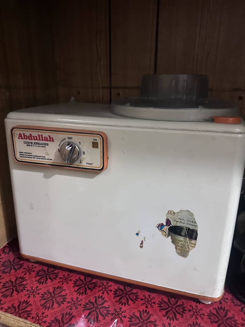 Dough kneading machine 1