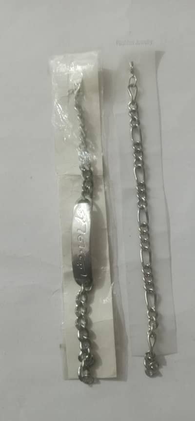 used Man bereslat and watch also fo women