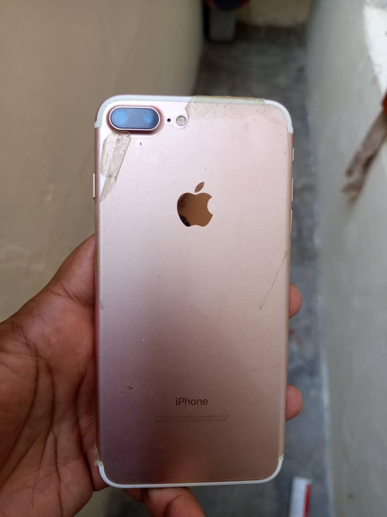 Apple iPhone 7 Plus 1