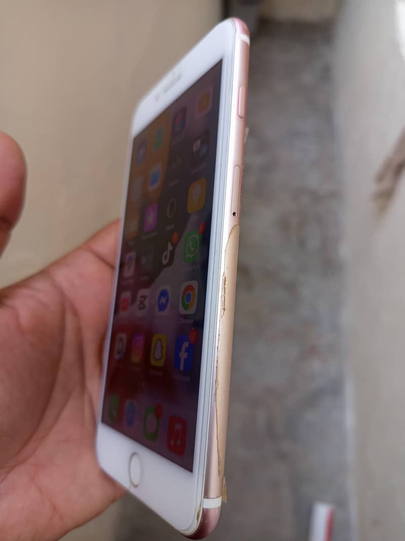Apple iPhone 7 Plus 5