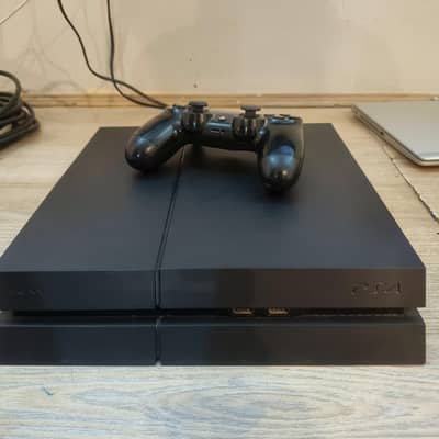 PS4 FAT 1TB – Excellent Condition, Fully Working