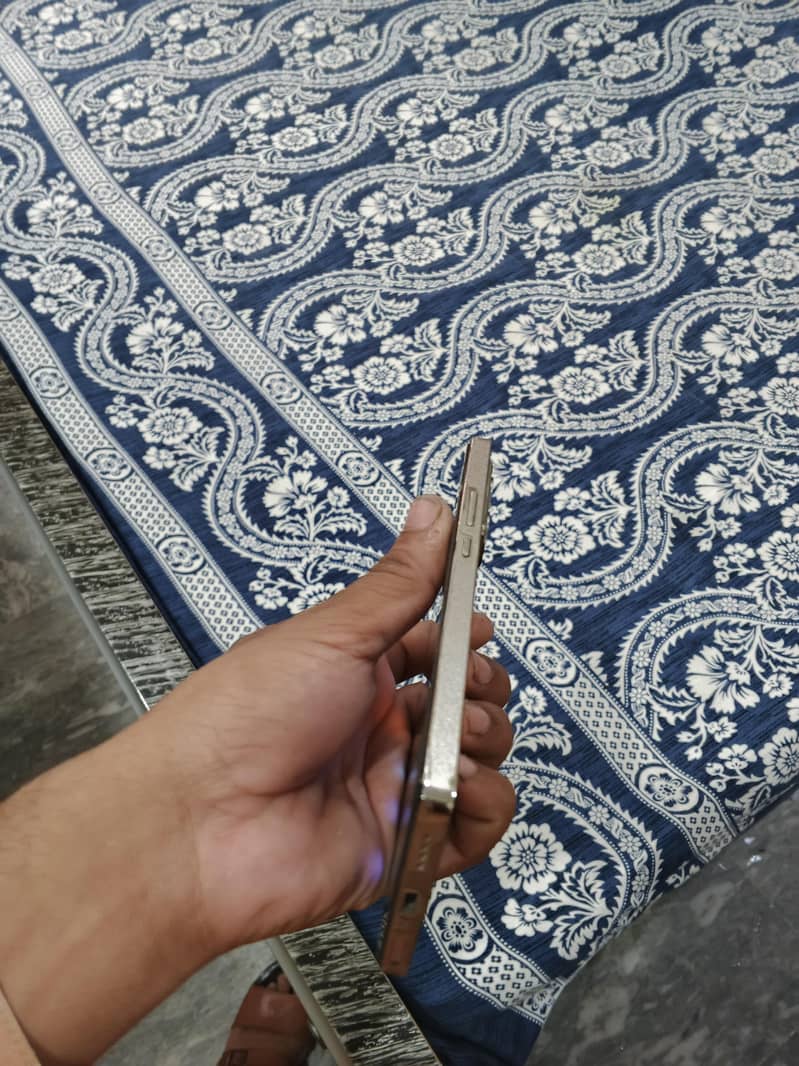 Infinix Note 40 7
