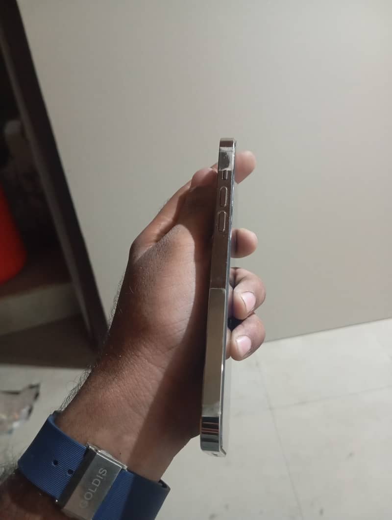Apple iPhone 14 Pro Max 2