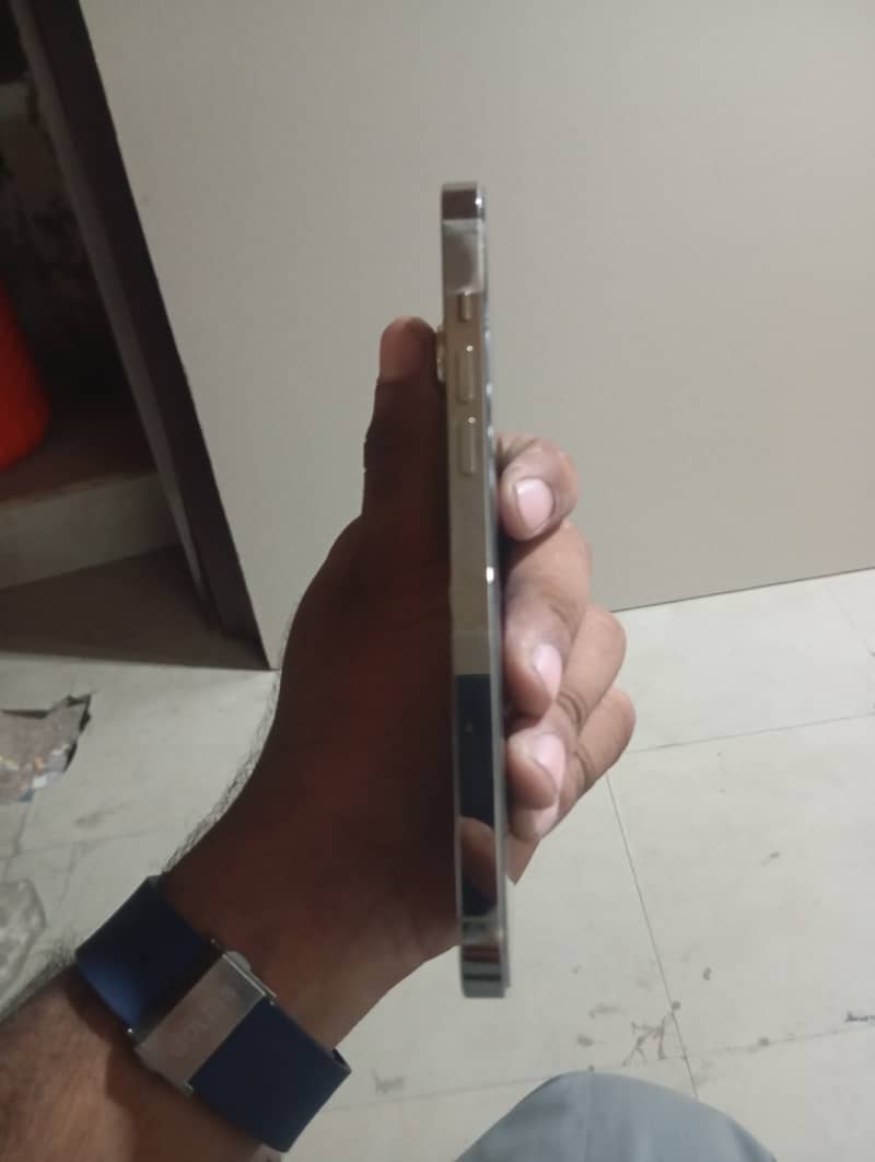 Apple iPhone 14 Pro Max 5