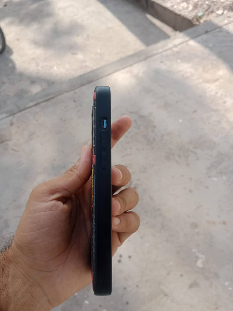 Apple iPhone 13 Pro 1