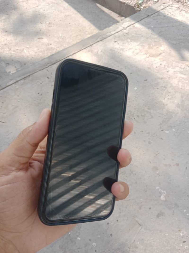 Apple iPhone 13 Pro 2