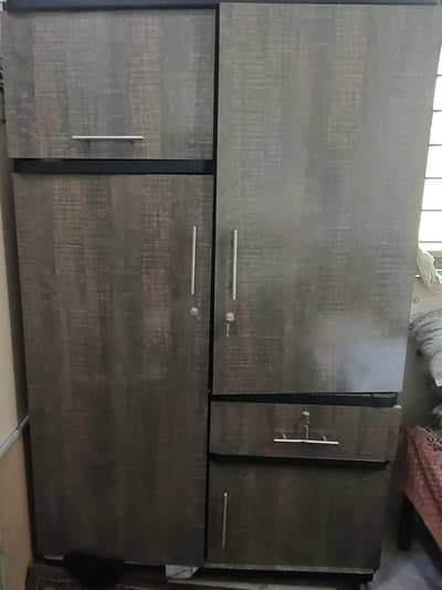 2 door wardrobe