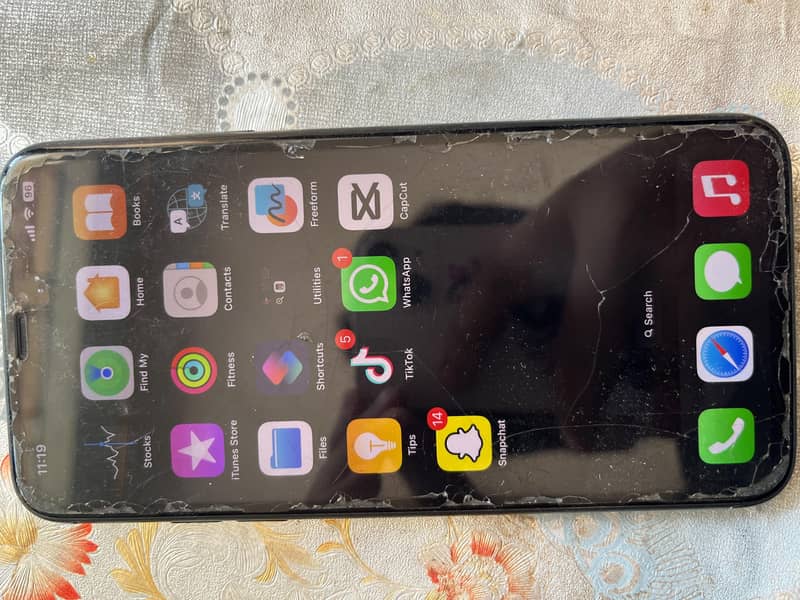 Apple iPhone 11 Pro Max 1