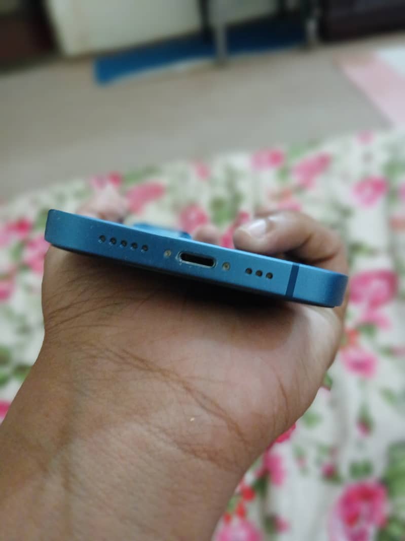 Apple iPhone 13 1
