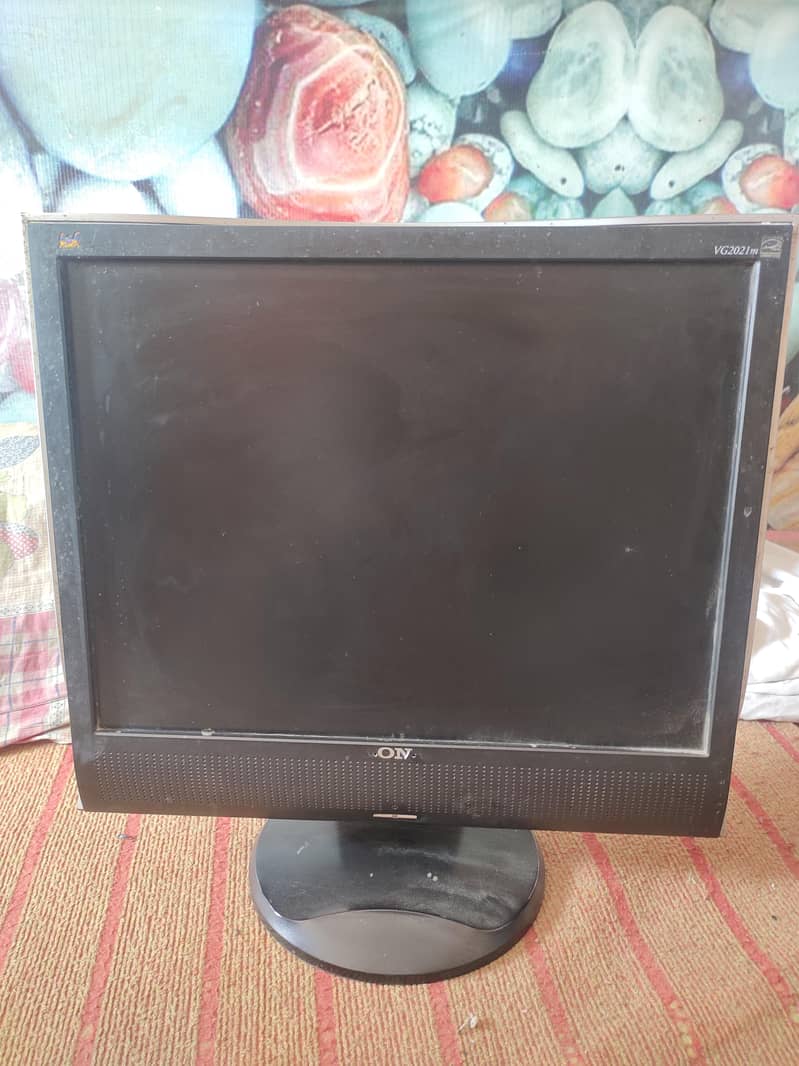 ViewSonic 21 Inch LCD  VG2021m With Built-in Speakers 0