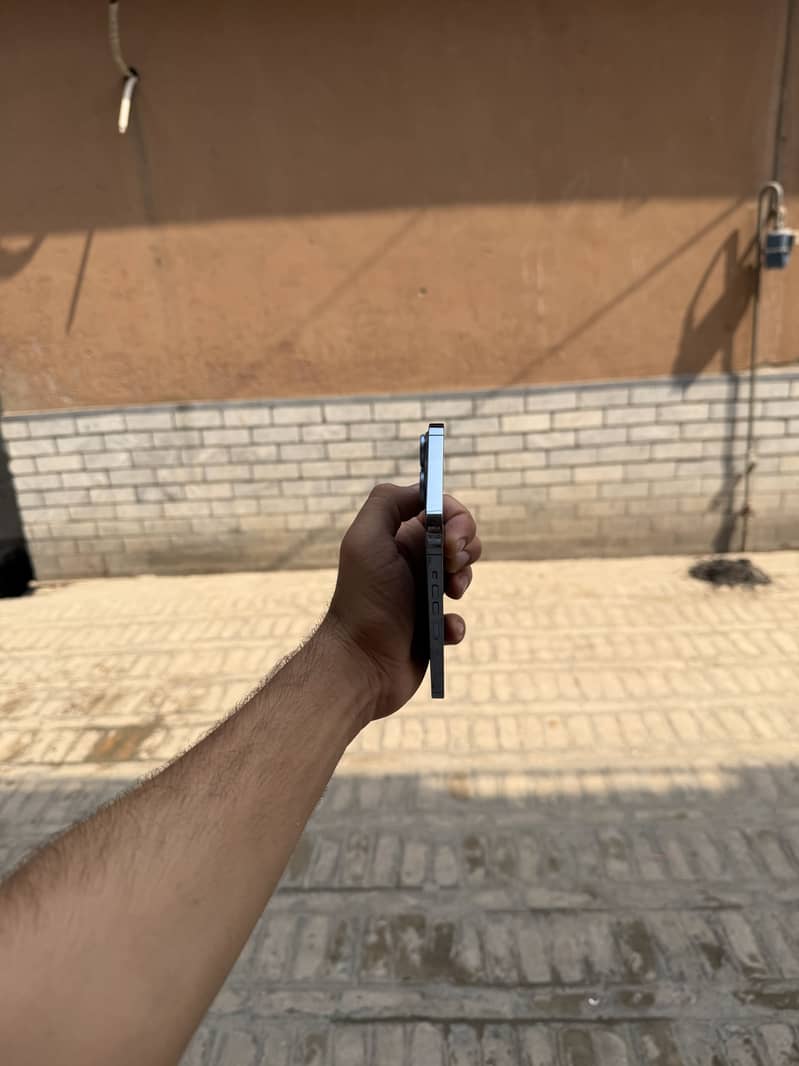 Apple iPhone 13 Pro Max 6