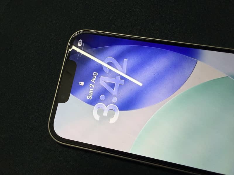 Apple iPhone 13 4
