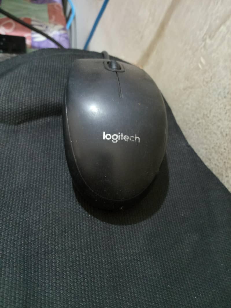 Computer new condition very smooth using 2