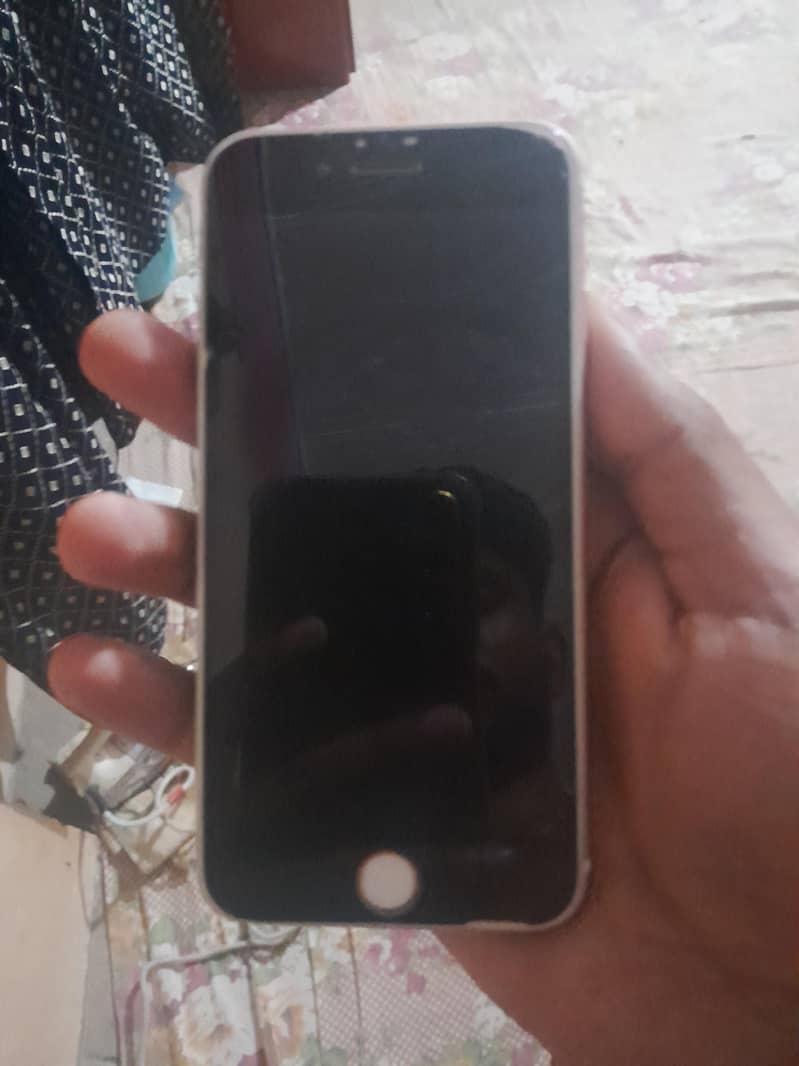 Apple iPhone 6S 1