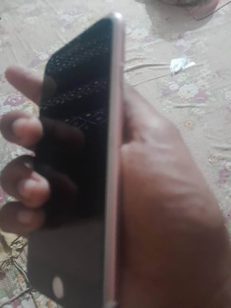 Apple iPhone 6S 2