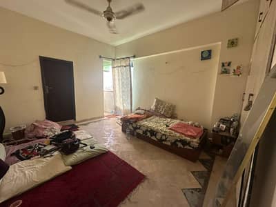 Unfurnished room available for rent in E11 4
