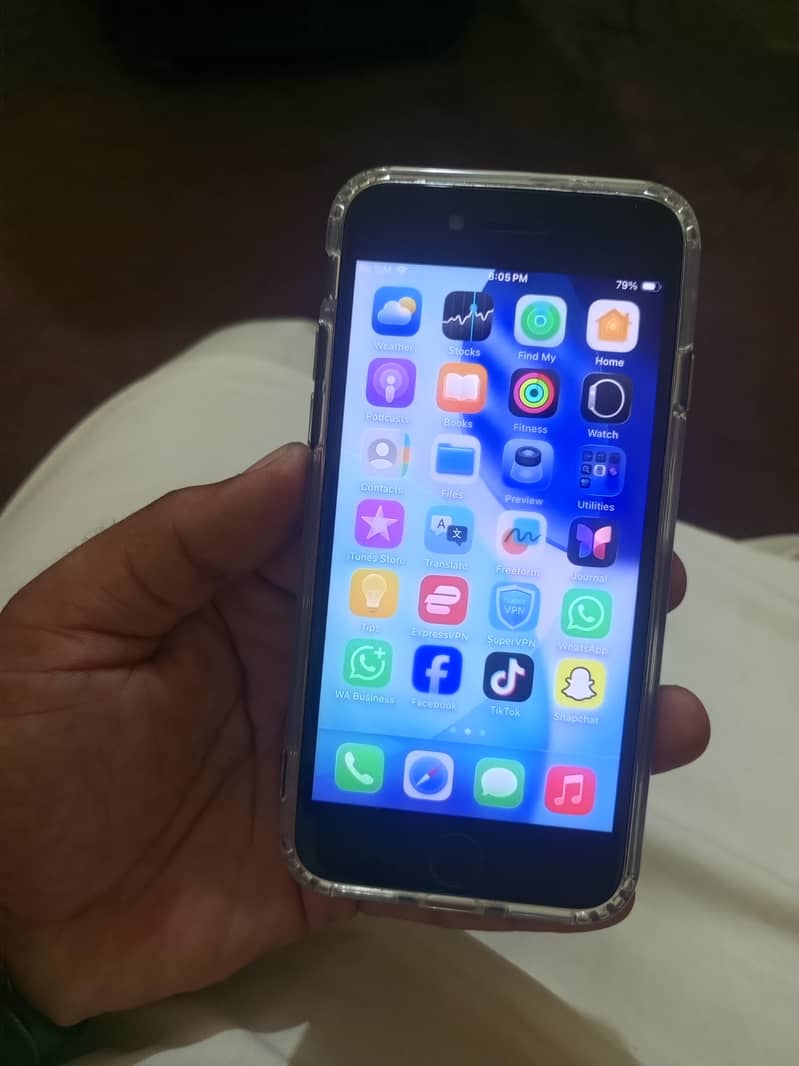 Apple iPhone SE 0