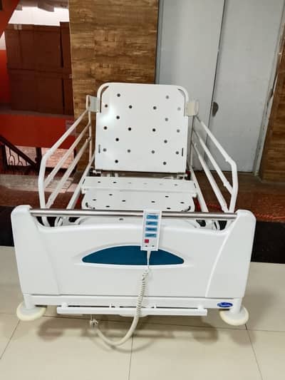 ICU electric bed UK Huntleigh Contoura ,Five Function,Hospital bed
