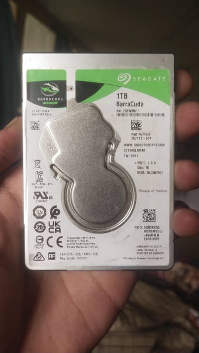 1 TB laptop and computer Hard drive 10/10 condition with 100% health