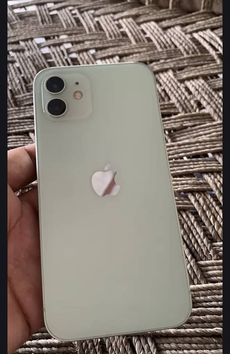 Apple iPhone 12 2
