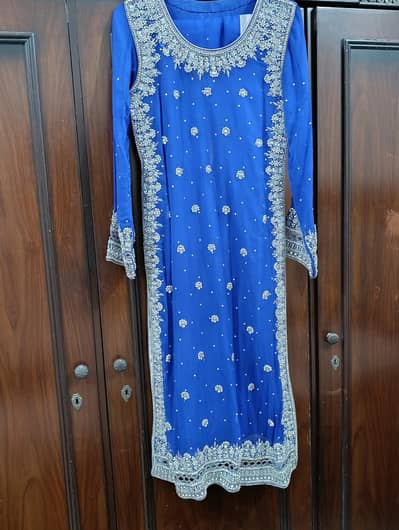 3 piece dress, just wore 2 times , condition is just like new