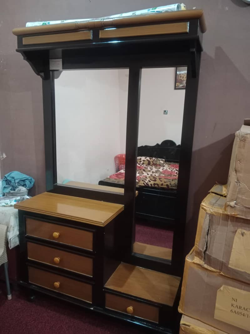 Bed Side Tables and Dressing Table. 0