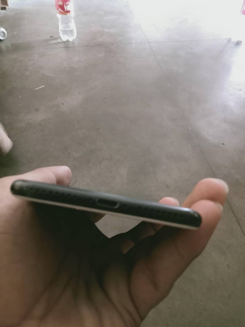 Apple iPhone 7 Plus 1