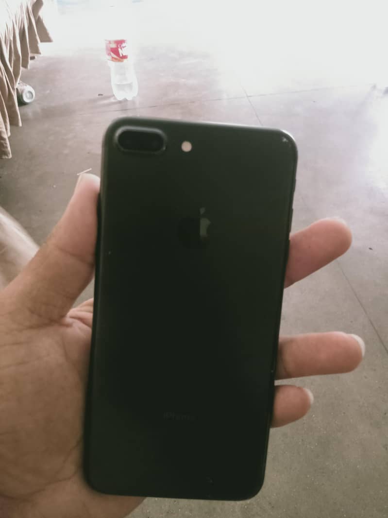 Apple iPhone 7 Plus 2