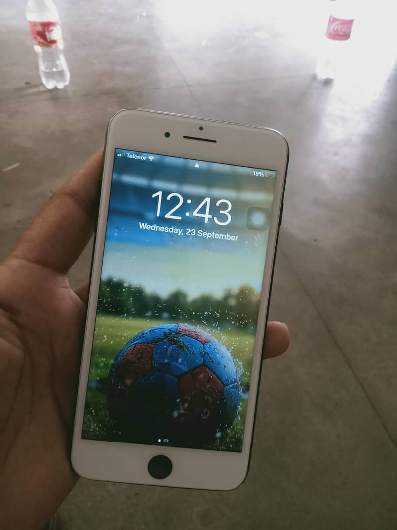 Apple iPhone 7 Plus 3
