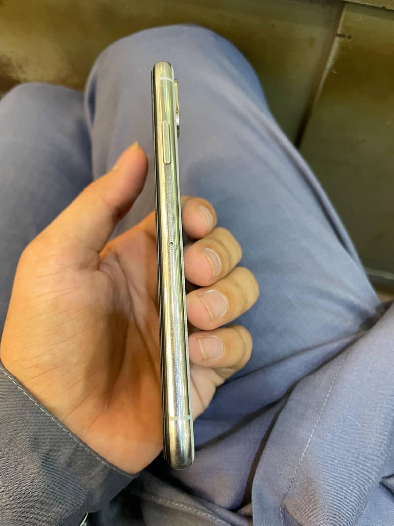 Apple iPhone X 1