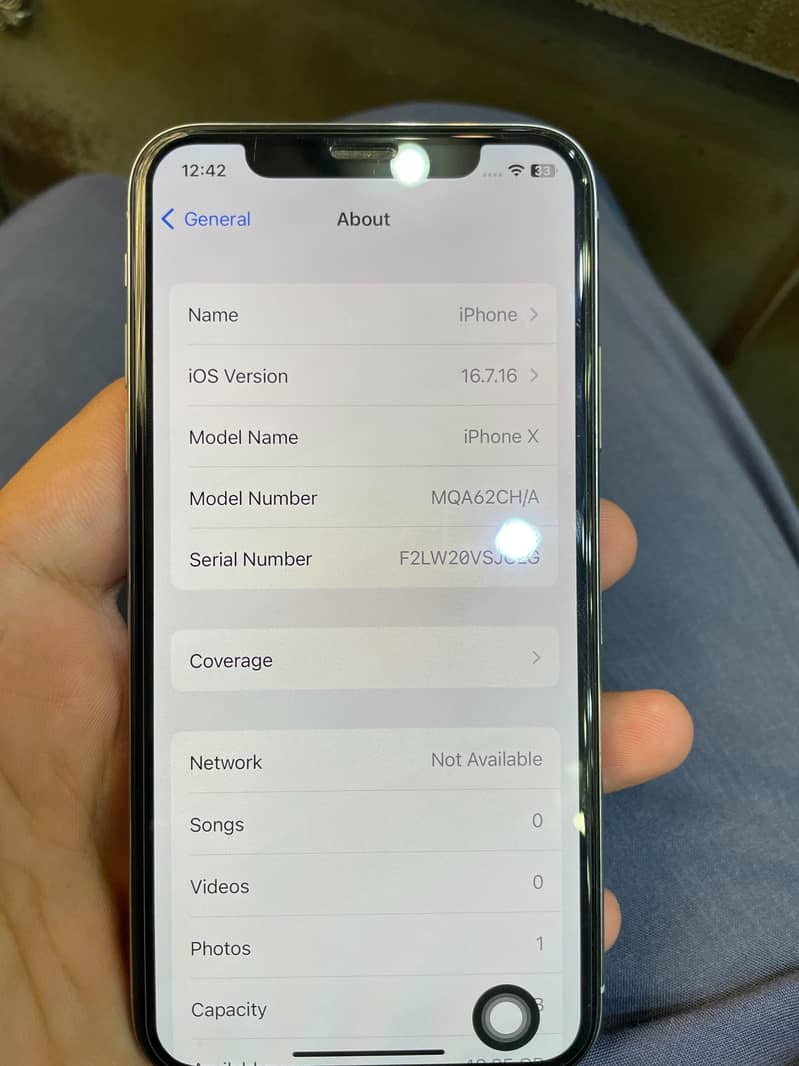 Apple iPhone X 4