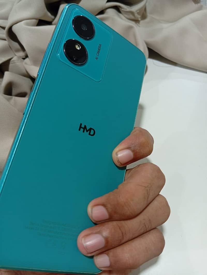 HMD Aura 2 5
