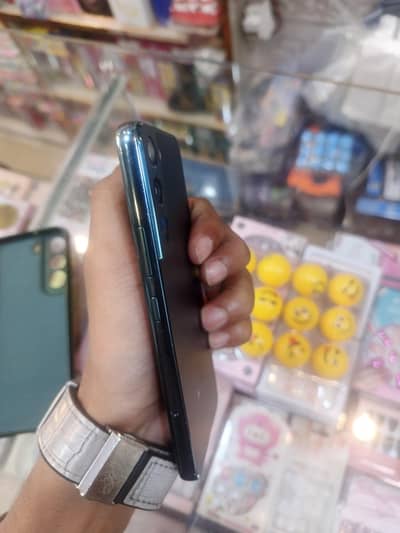 urgent sale  128 gb Officially cp i. d Rs: 75
