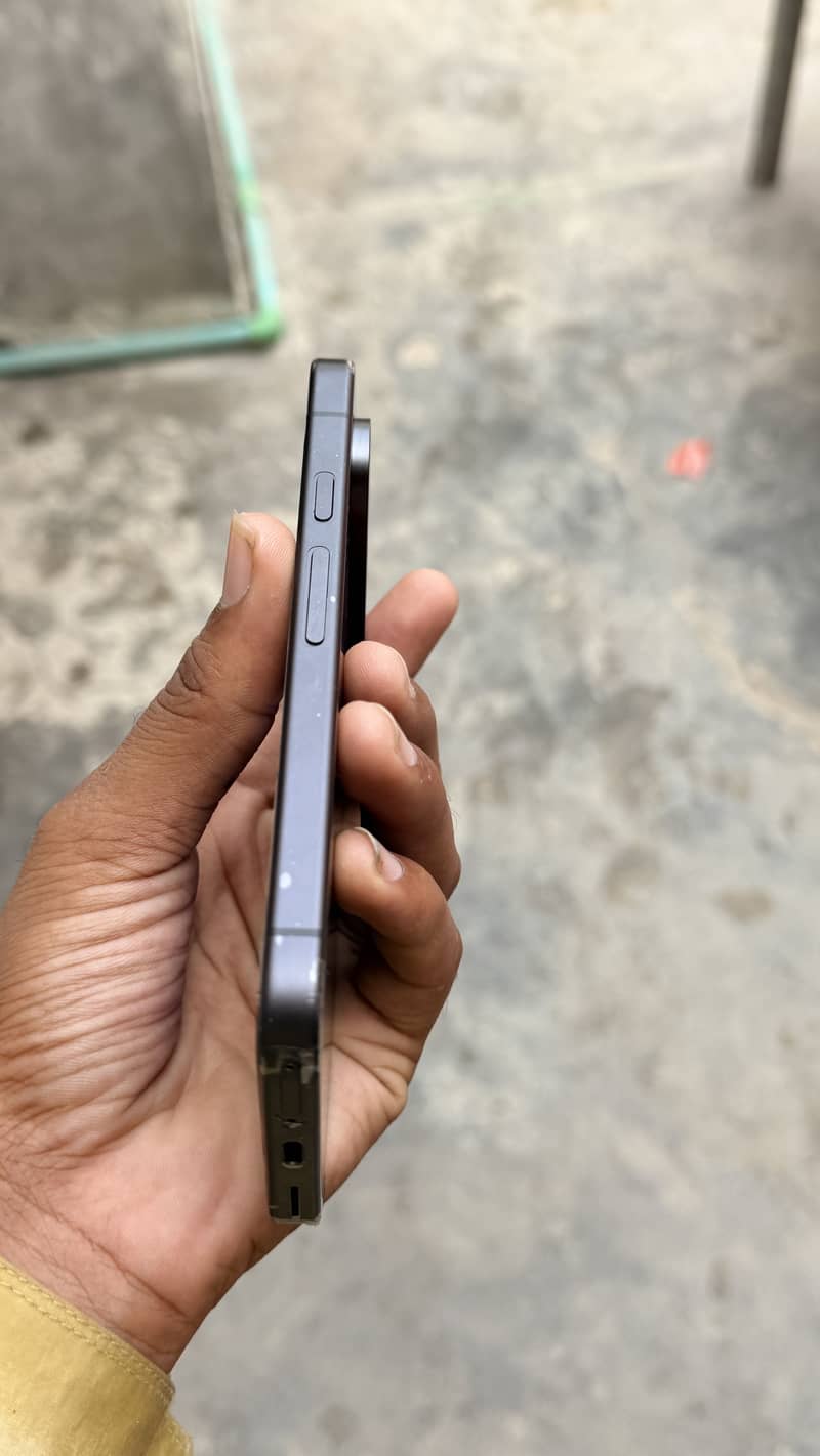 Google Pixel 9 6