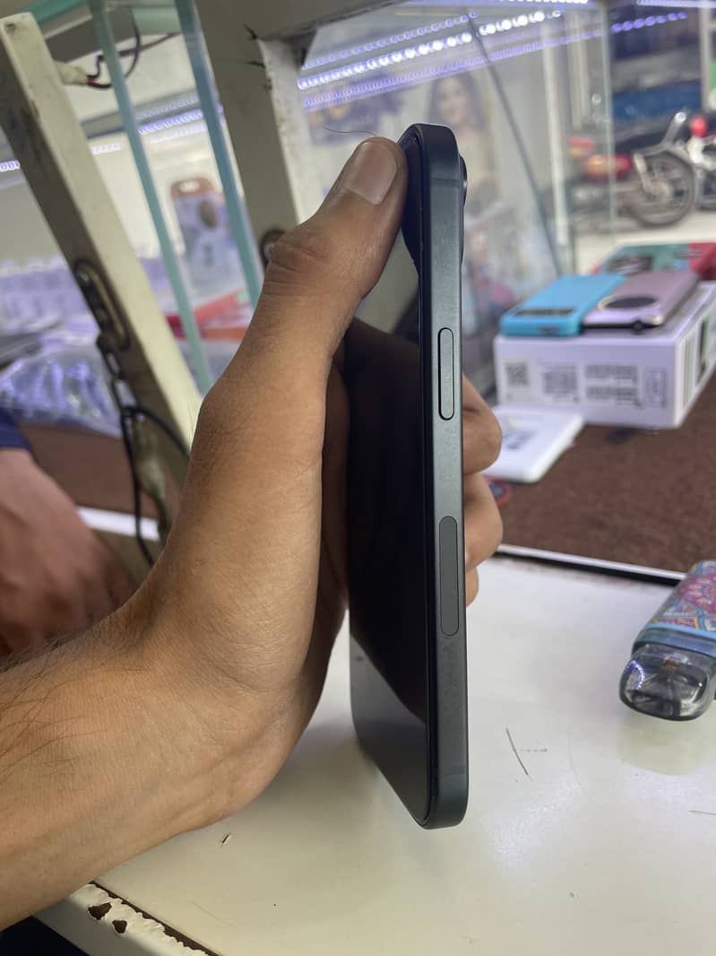 Apple iPhone 15 1