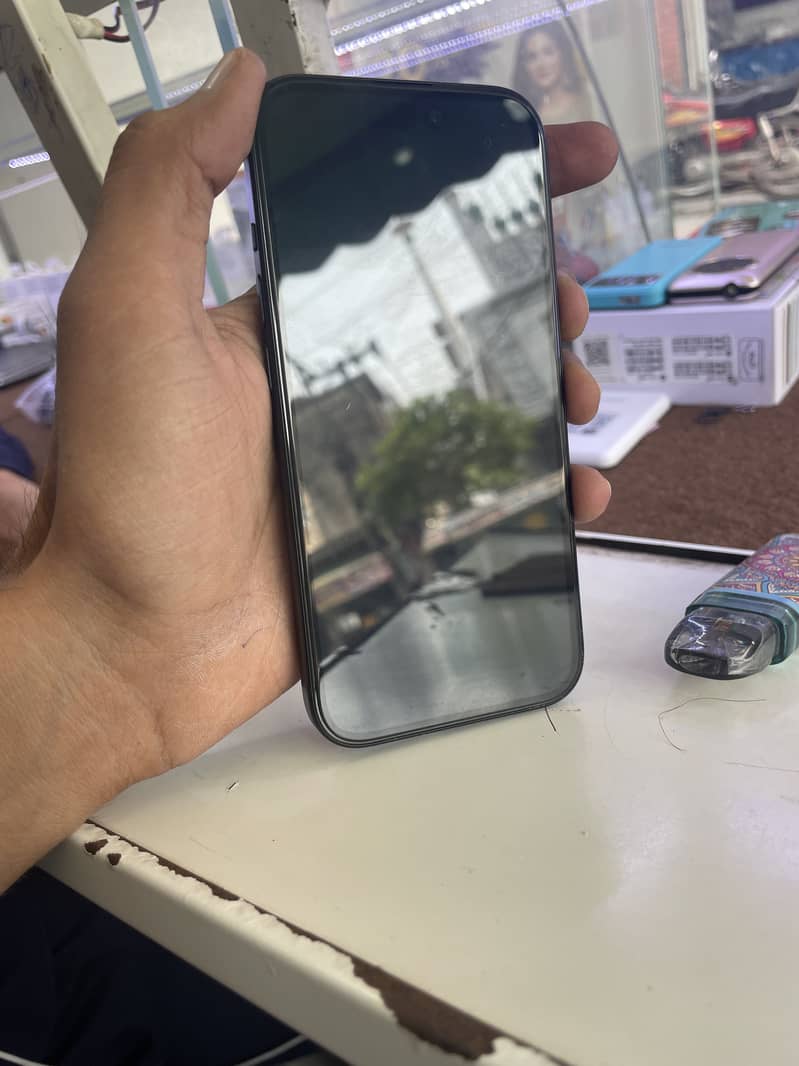 Apple iPhone 15 3
