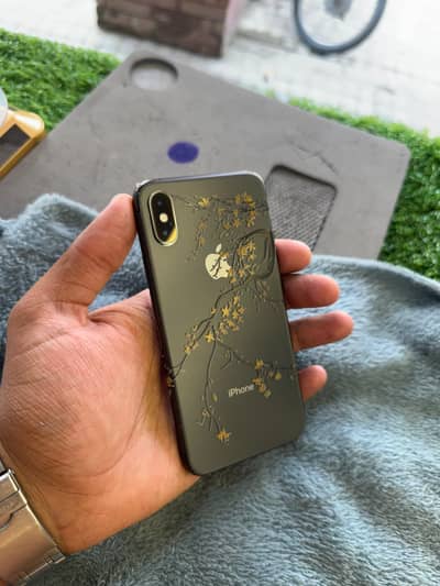 iPhone XS factory unlock