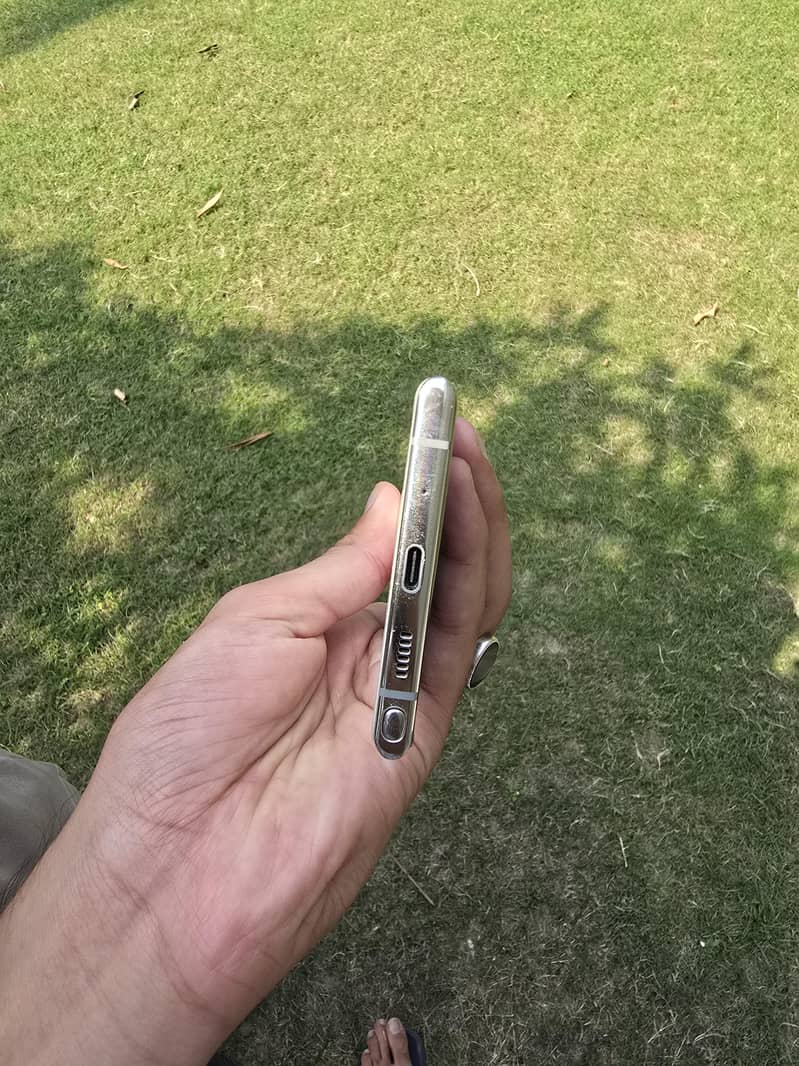 Samsung Mobile Note 10 Plus 6
