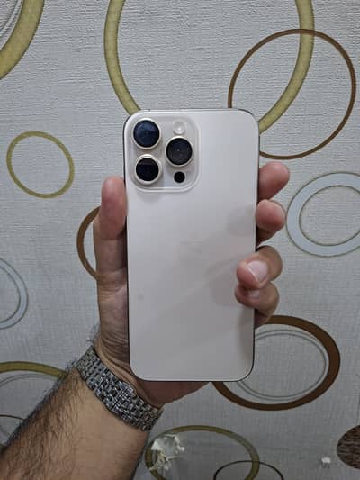 Apple iPhone 16 Pro Max