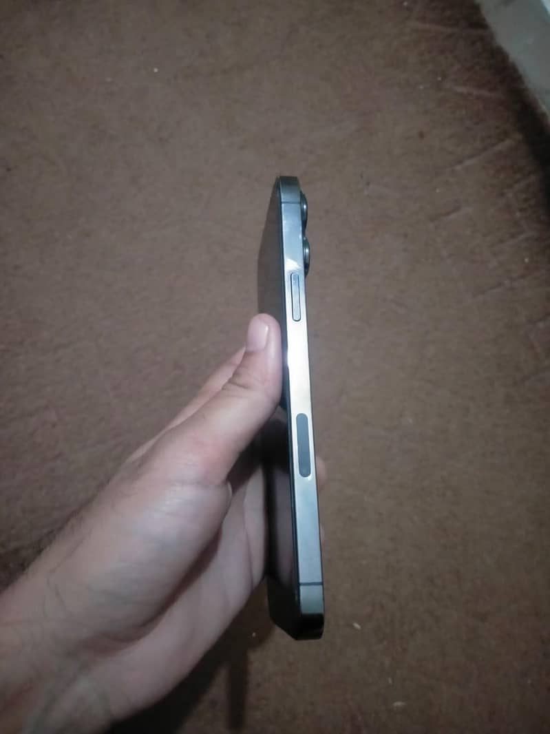 Apple iPhone 13 Pro Max 0