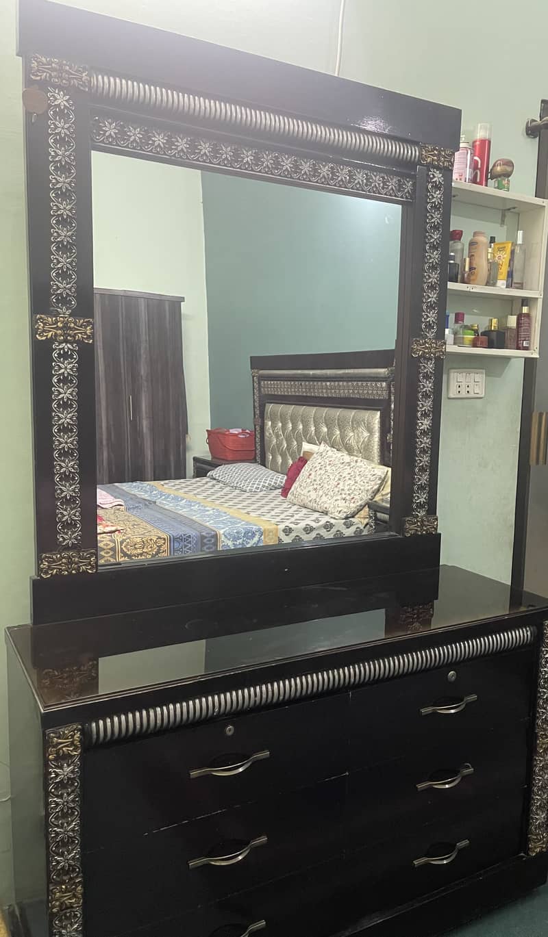 Dressing table 1