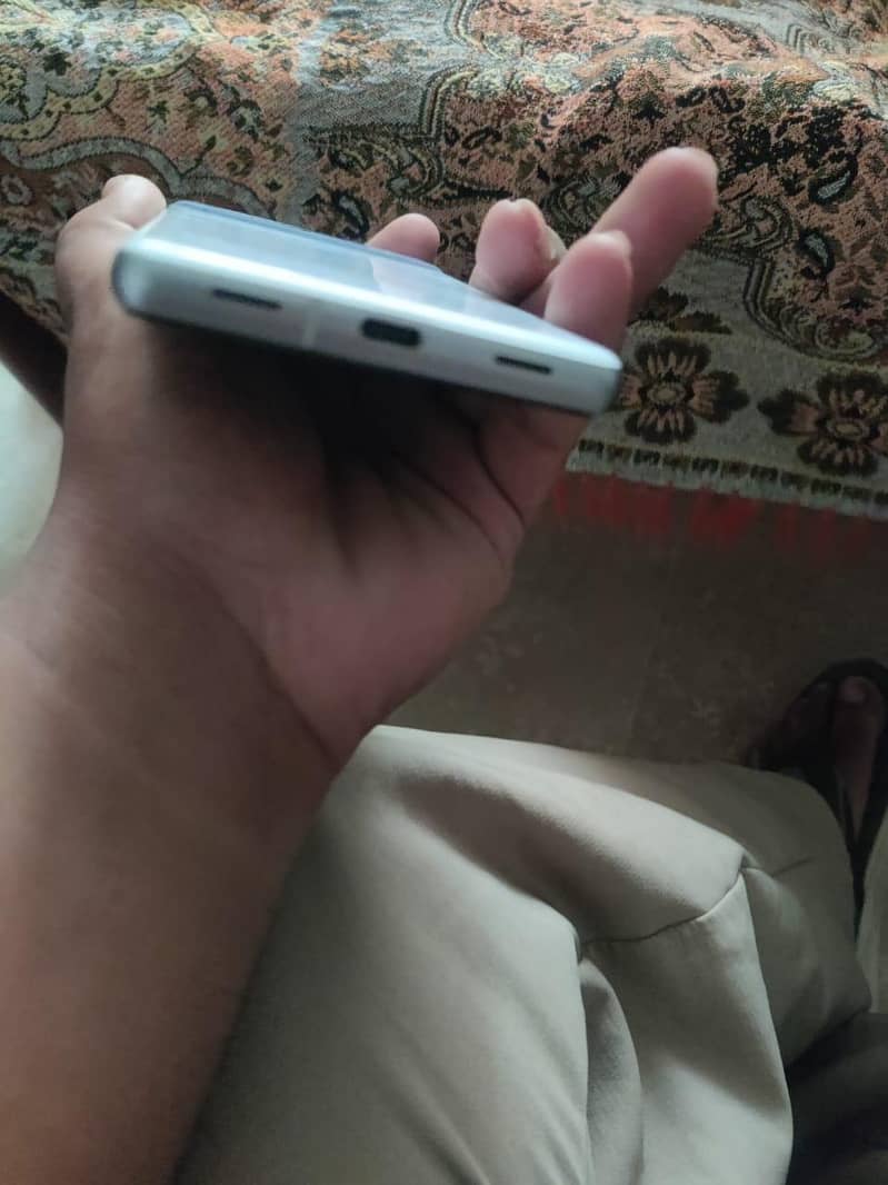 Google Pixel 7a 5