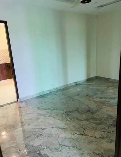 4 Bed Flat For Sale in Askari 10 | Investor Rate | Urgent Sale