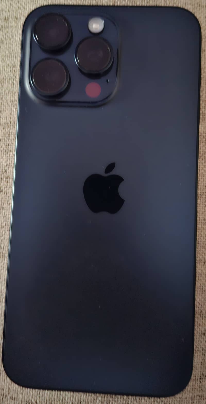Apple iPhone 15 Pro Max 1