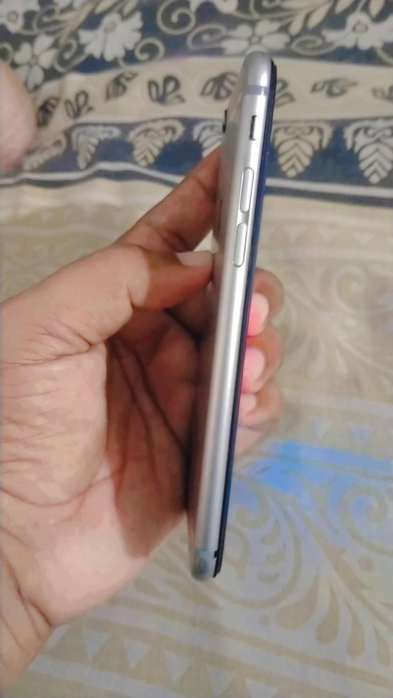 Apple iPhone 6 5