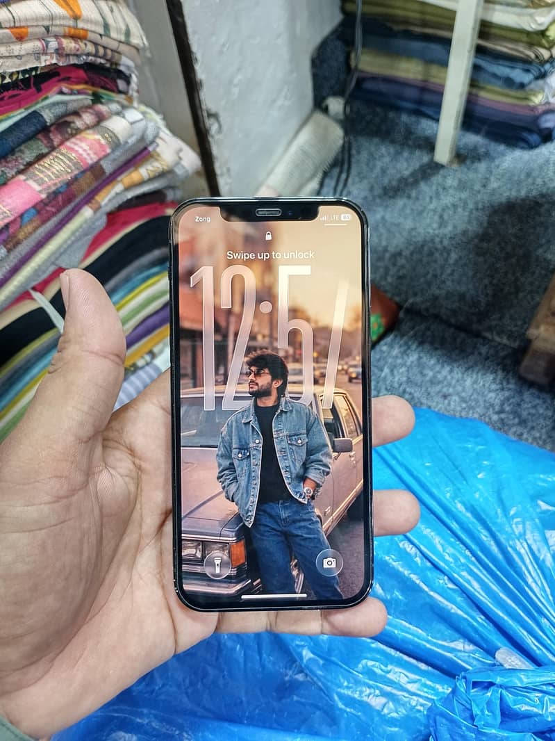 Apple iPhone 12 Pro 1