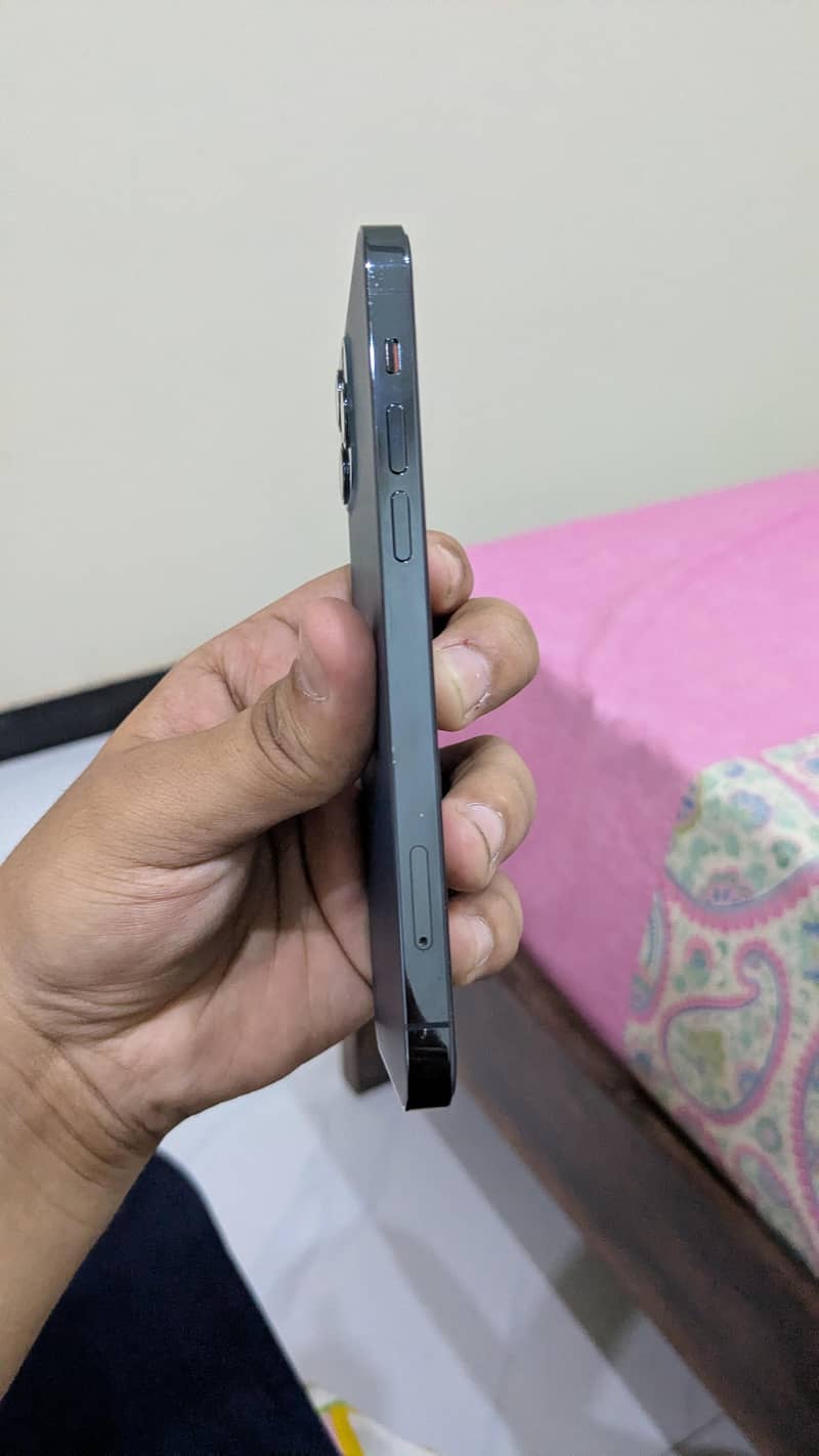 Apple iPhone 12 Pro 6