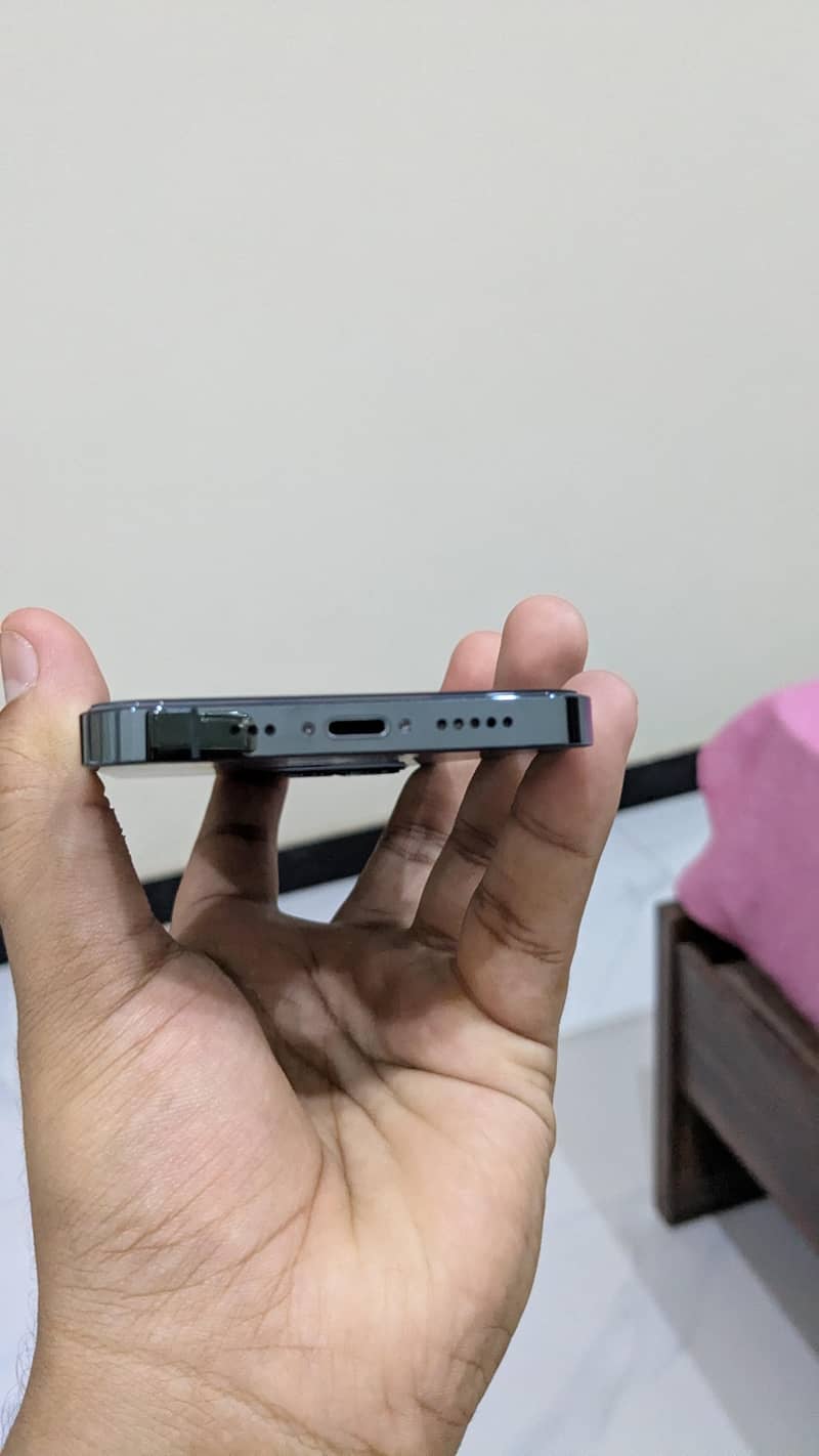 Apple iPhone 12 Pro 8