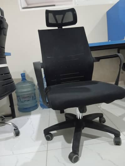 Employee chair metal body